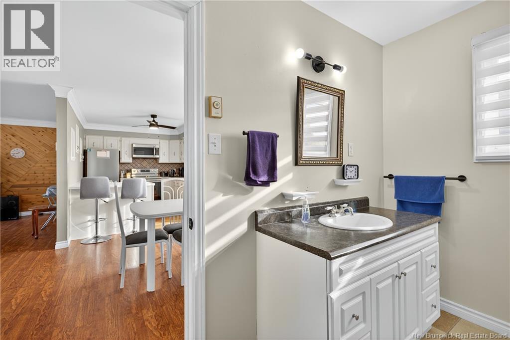 595 St Simon, Bathurst, New Brunswick  E2A 3L7 - Photo 22 - NB129958