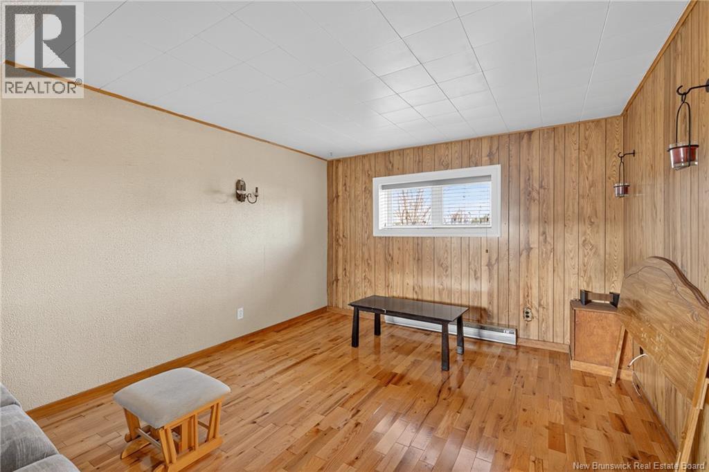 595 St Simon, Bathurst, New Brunswick  E2A 3L7 - Photo 25 - NB129958