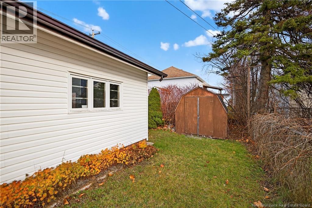 595 St Simon, Bathurst, New Brunswick  E2A 3L7 - Photo 4 - NB129958