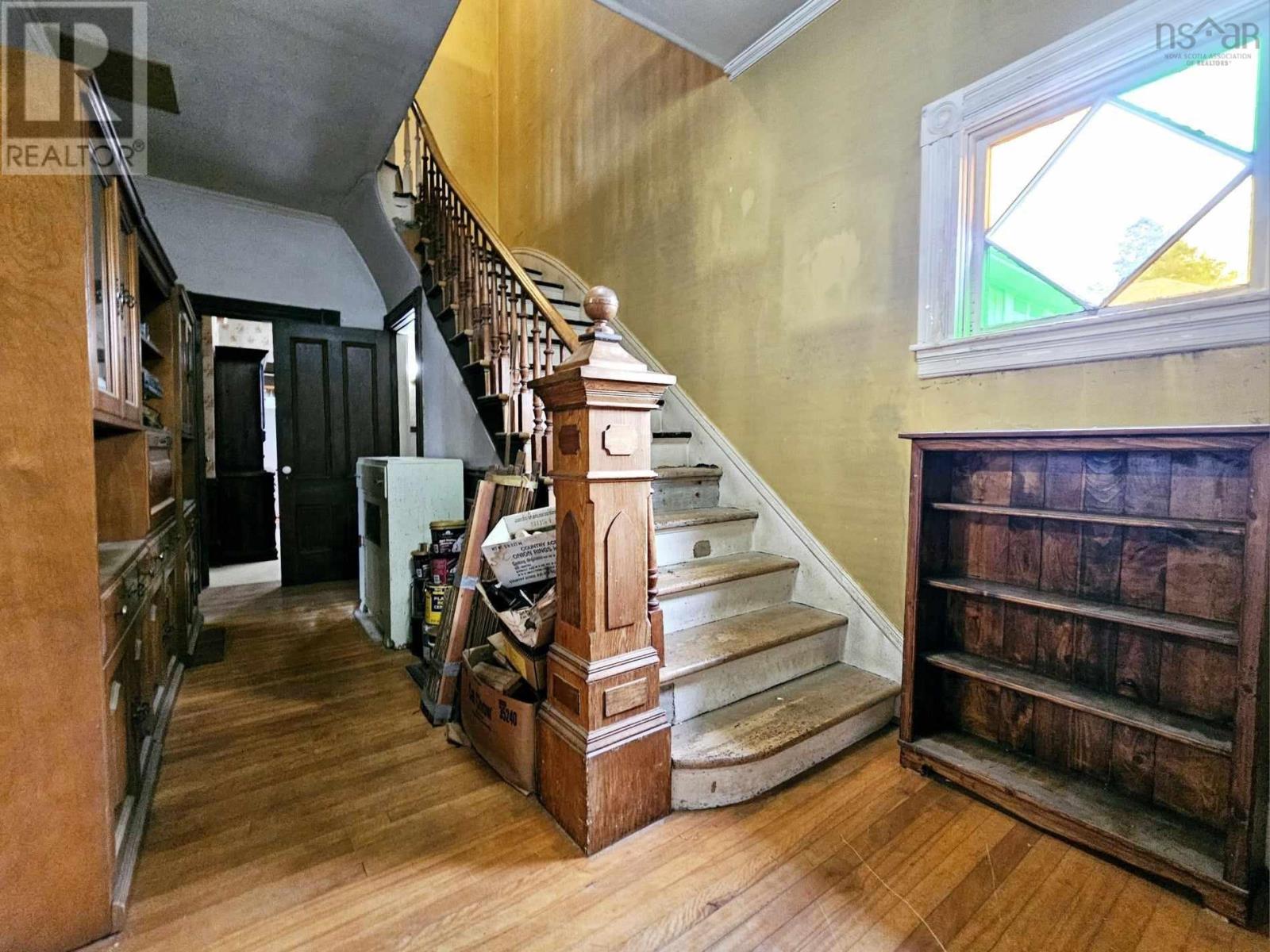 Property at 177 Pleasant Street image 4