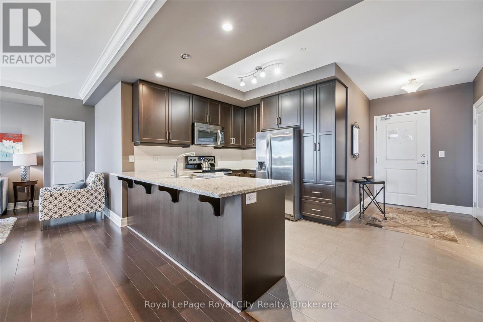 606 - 160 Macdonell Street, Guelph, Ontario  N1H 0A9 - Photo 14 - X12536322