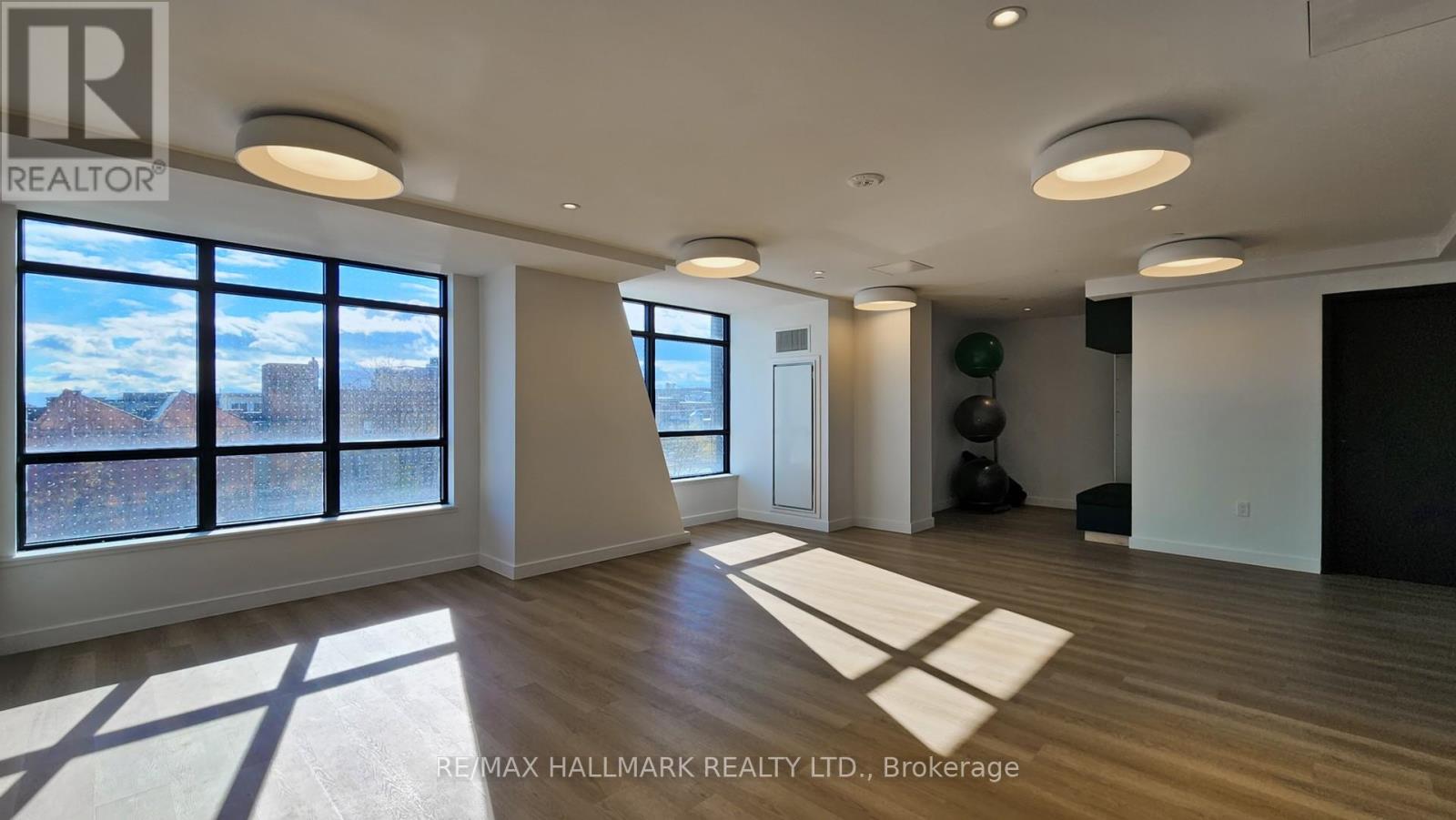 1221 - 181 Sterling Road, Toronto, Ontario  M6R 0B2 - Photo 32 - C12536046