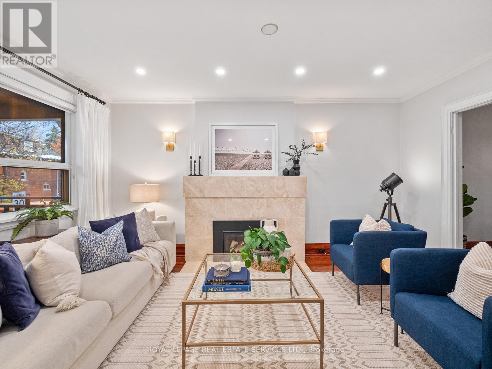 248 Tyrrel Avenue, Toronto, Ontario  M6G 2H1 - Photo 5 - C12536054