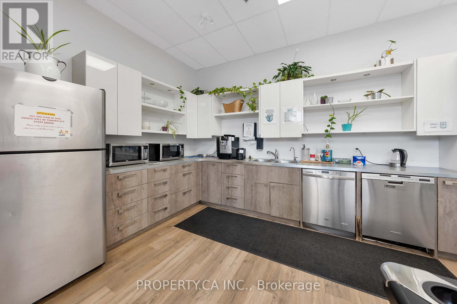 2 - 30 Lesmill Road, Toronto, Ontario  M3B 2T5 - Photo 17 - C12536056