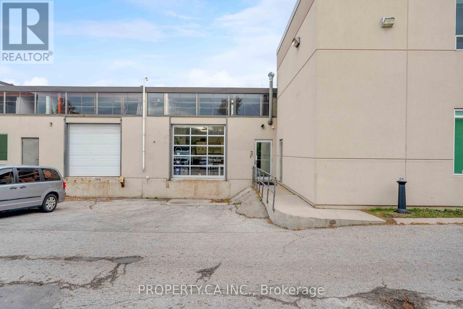 2 - 30 Lesmill Road, Toronto, Ontario  M3B 2T5 - Photo 2 - C12536056