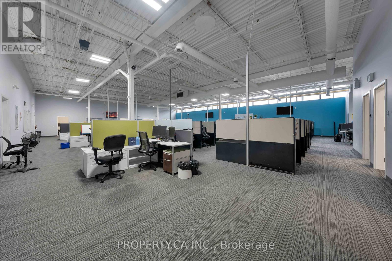 2 - 30 Lesmill Road, Toronto, Ontario  M3B 2T5 - Photo 8 - C12536056