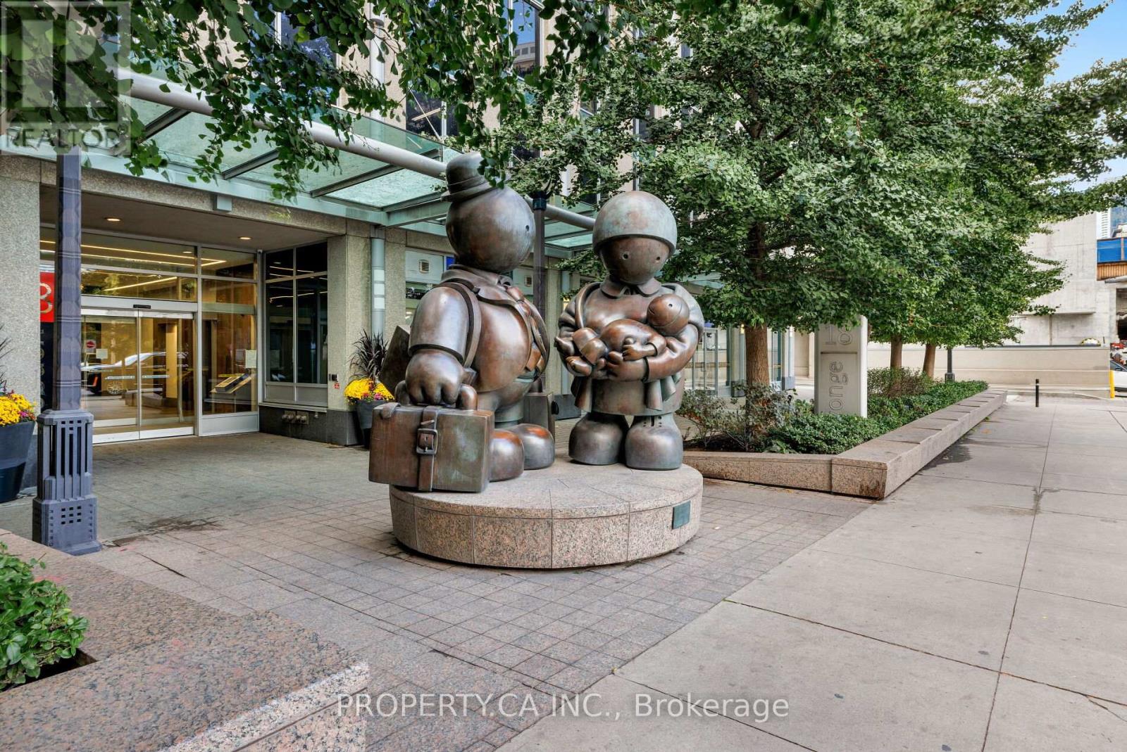 2011 - 18 Yonge Street, Toronto, Ontario  M5E 1Z8 - Photo 37 - C12536066