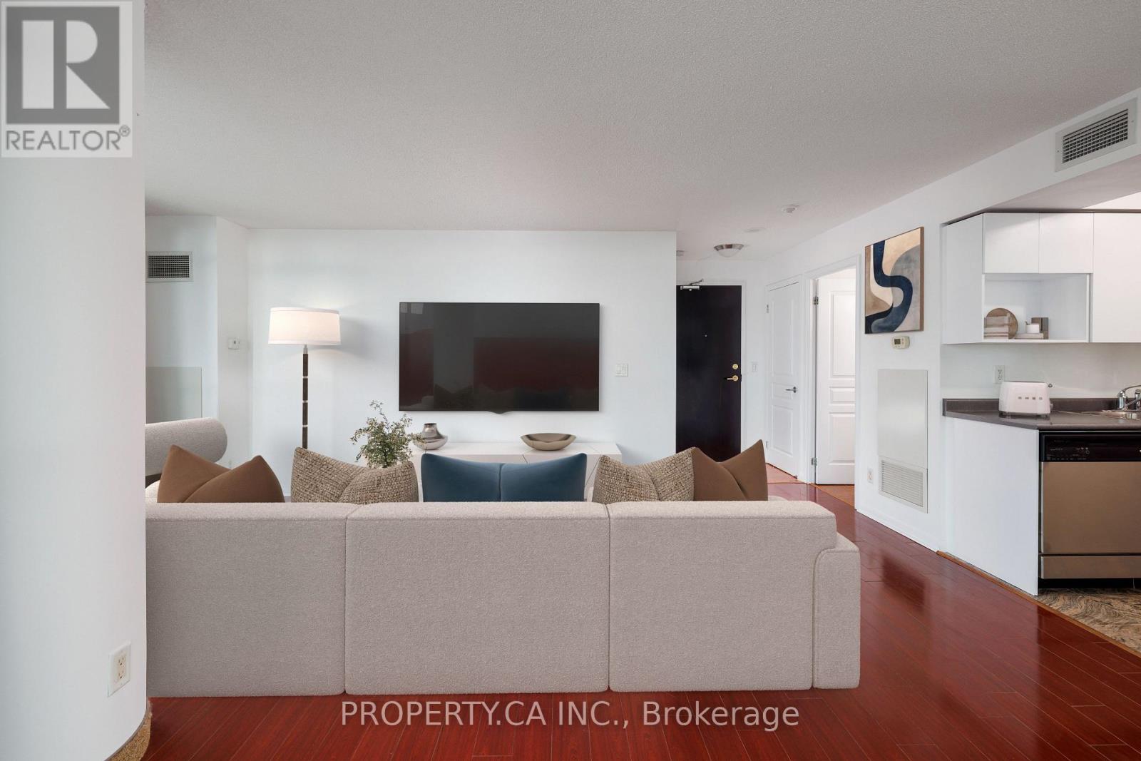 2011 - 18 Yonge Street, Toronto, Ontario  M5E 1Z8 - Photo 4 - C12536066