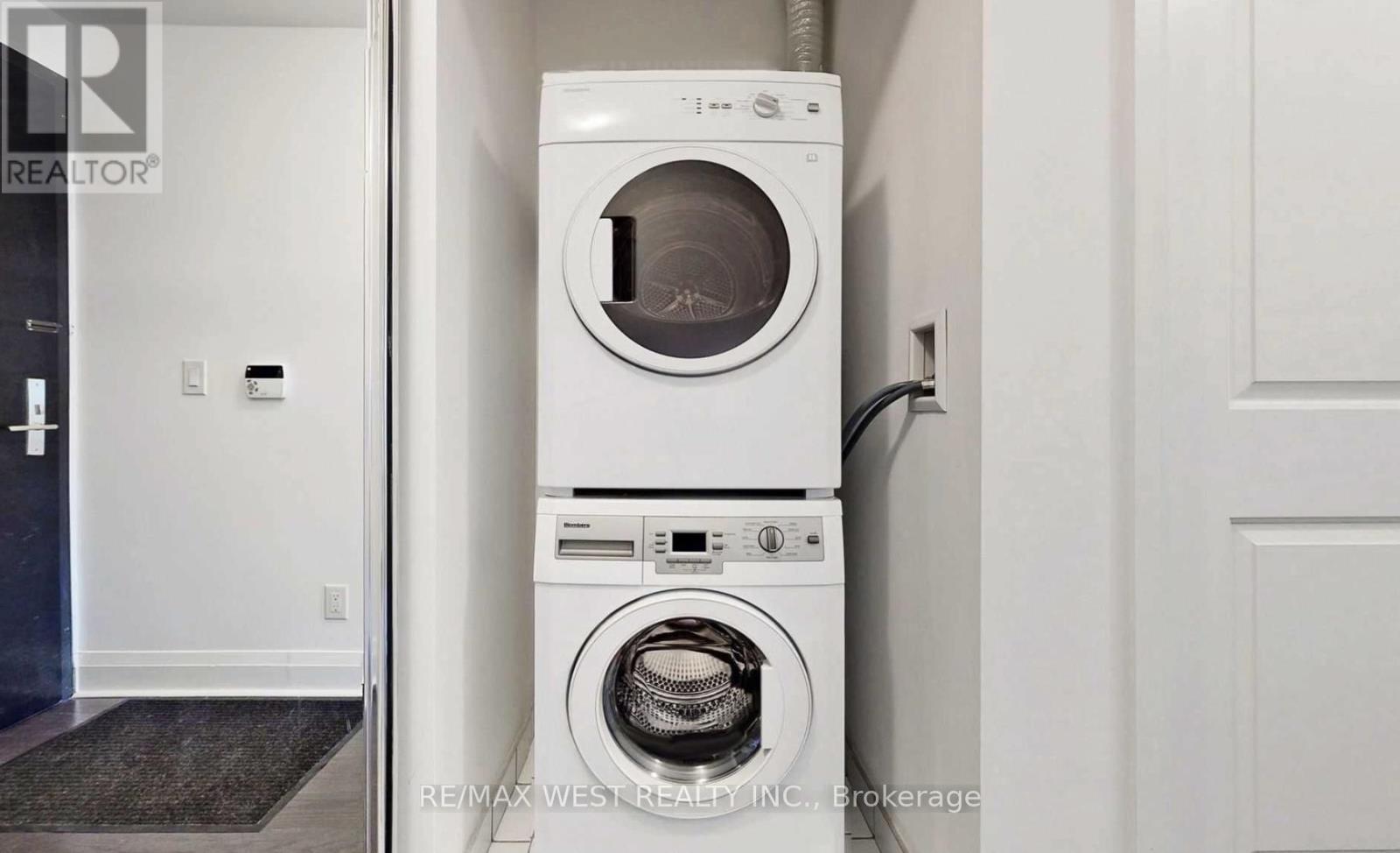 3210 - 65 St Mary Street, Toronto, Ontario  M5S 0A6 - Photo 12 - C12536166