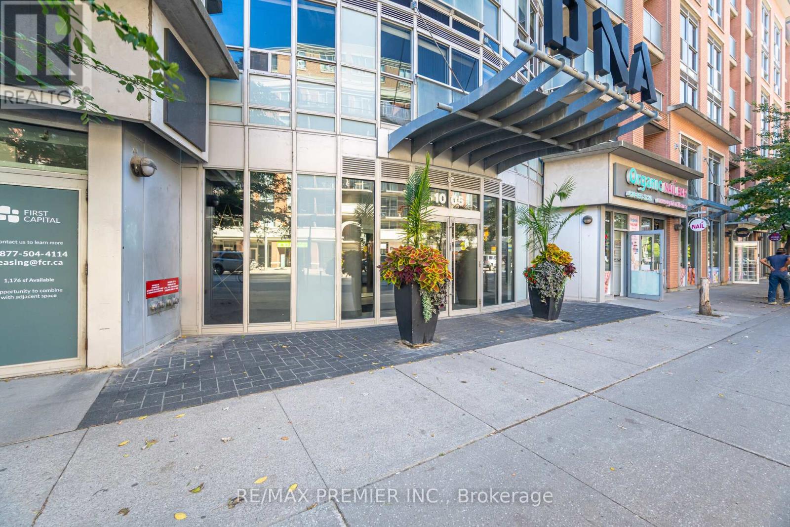 717 - 1005 King Street W, Toronto, Ontario  M6K 3M8 - Photo 2 - C12536196