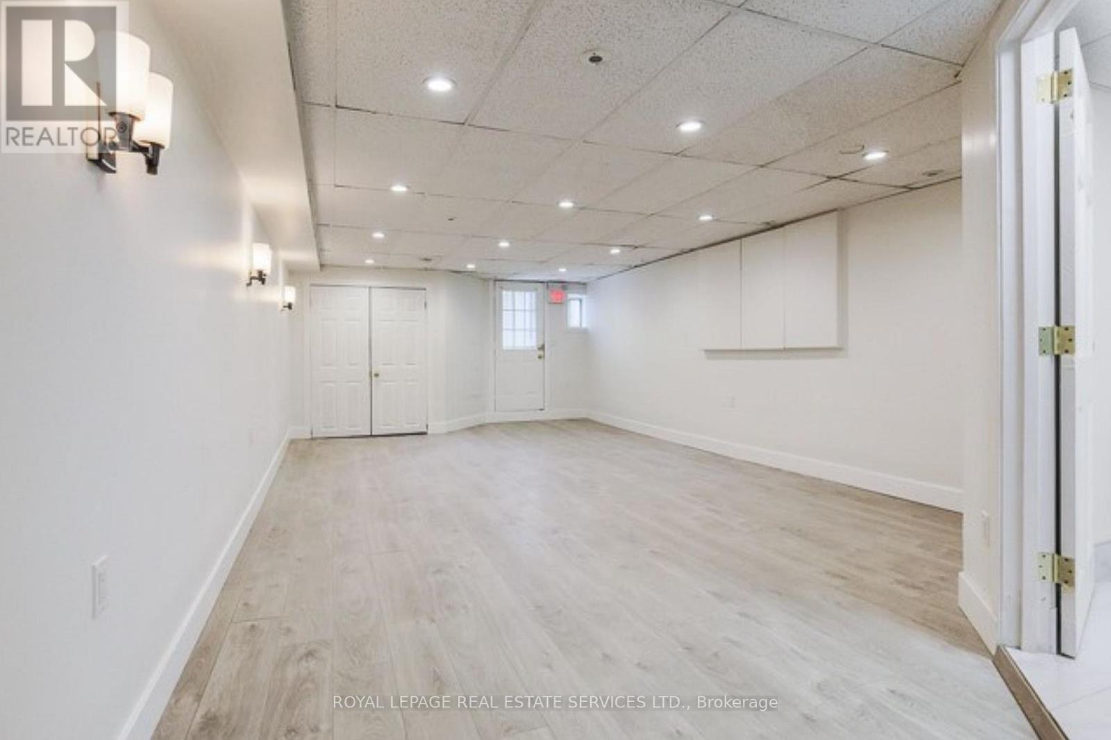 L - 194 Carlton Street, Toronto, Ontario  M5A 2K8 - Photo 5 - C12536244