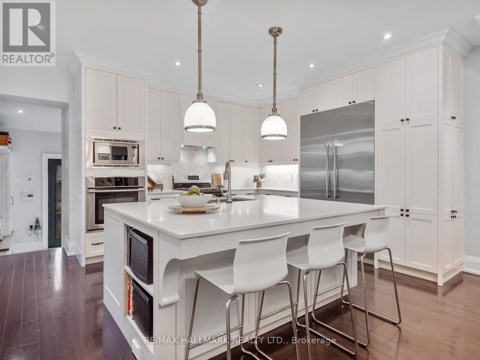 113 Melrose Avenue, Toronto, Ontario  M5M 1Y8 - Photo 10 - C12536288