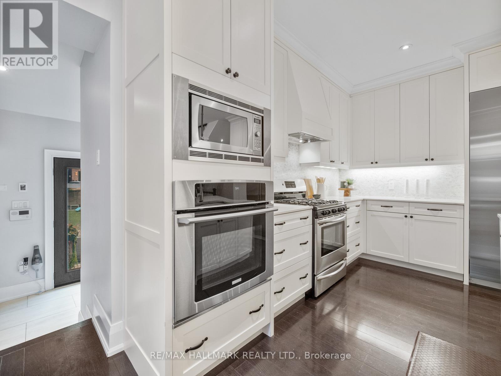 113 Melrose Avenue, Toronto, Ontario  M5M 1Y8 - Photo 15 - C12536288