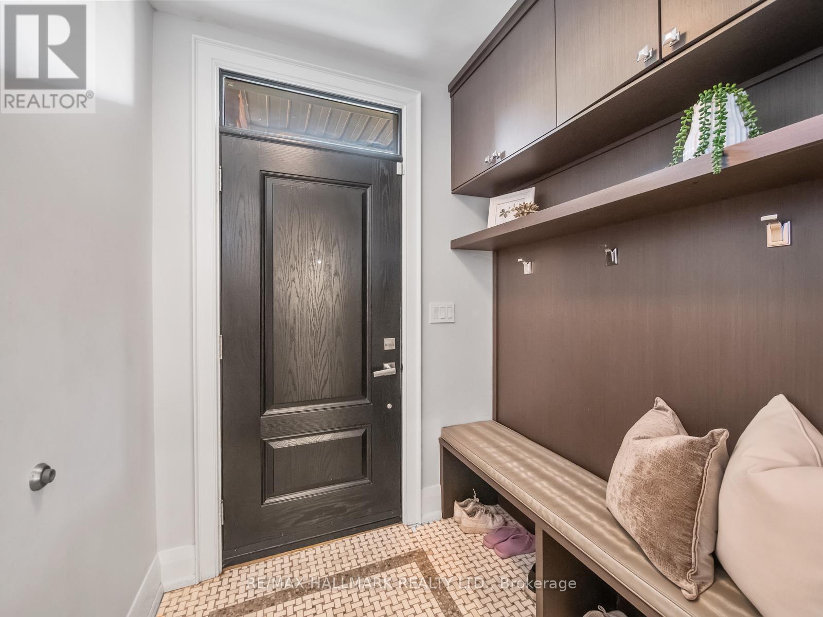 113 Melrose Avenue, Toronto, Ontario  M5M 1Y8 - Photo 3 - C12536288