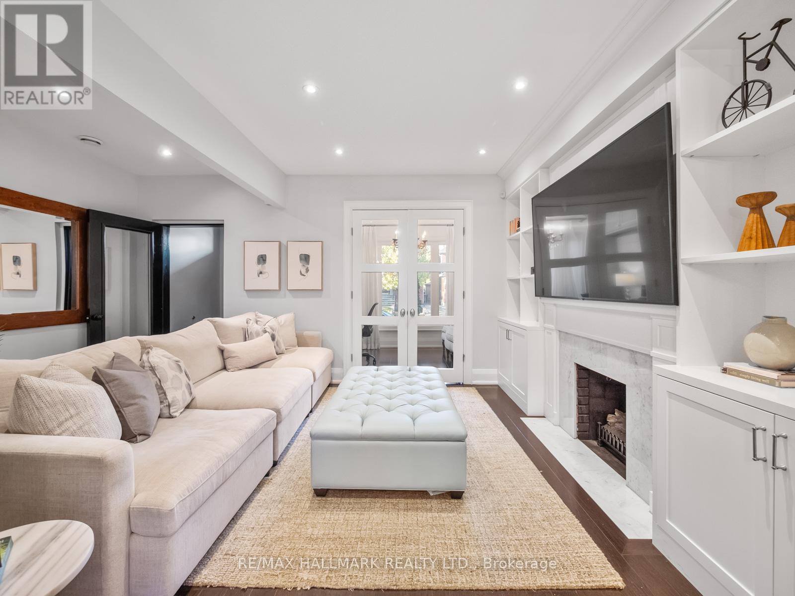 113 Melrose Avenue, Toronto, Ontario  M5M 1Y8 - Photo 6 - C12536288