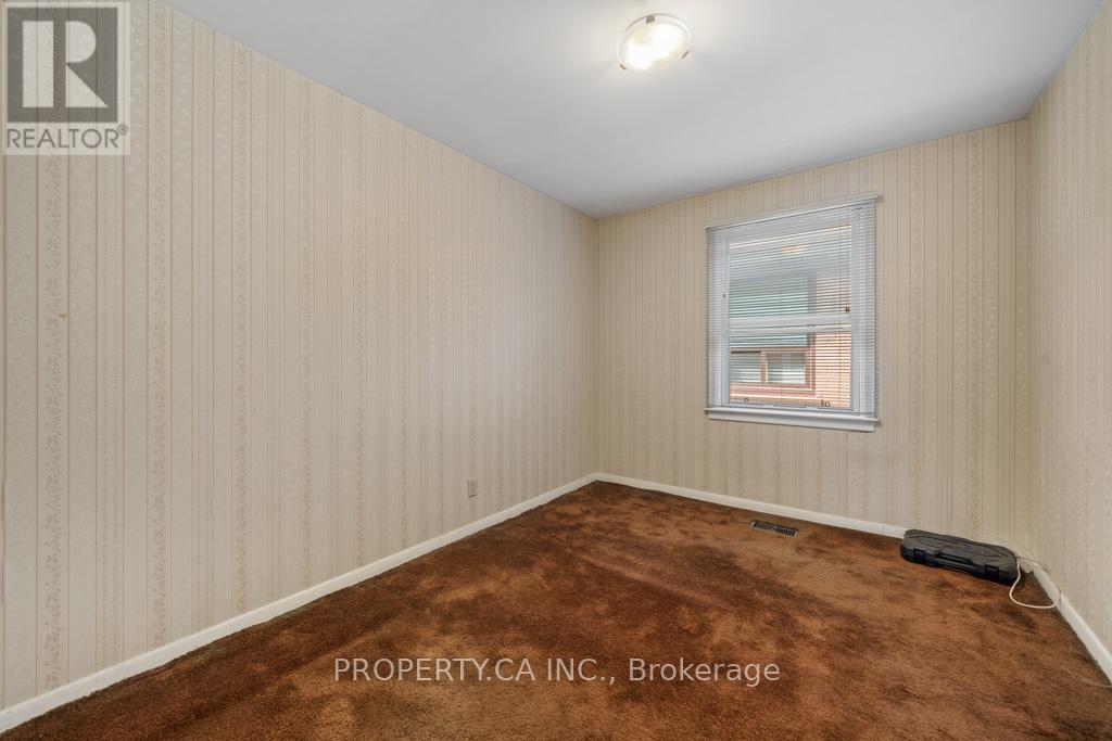 35 Farrell Avenue, Toronto, Ontario  M2R 1C7 - Photo 15 - C12536318