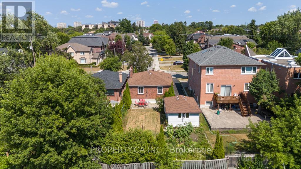 35 Farrell Avenue, Toronto, Ontario  M2R 1C7 - Photo 24 - C12536318