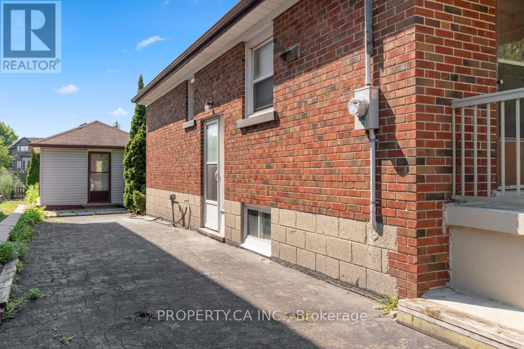 35 Farrell Avenue, Toronto, Ontario  M2R 1C7 - Photo 5 - C12536318