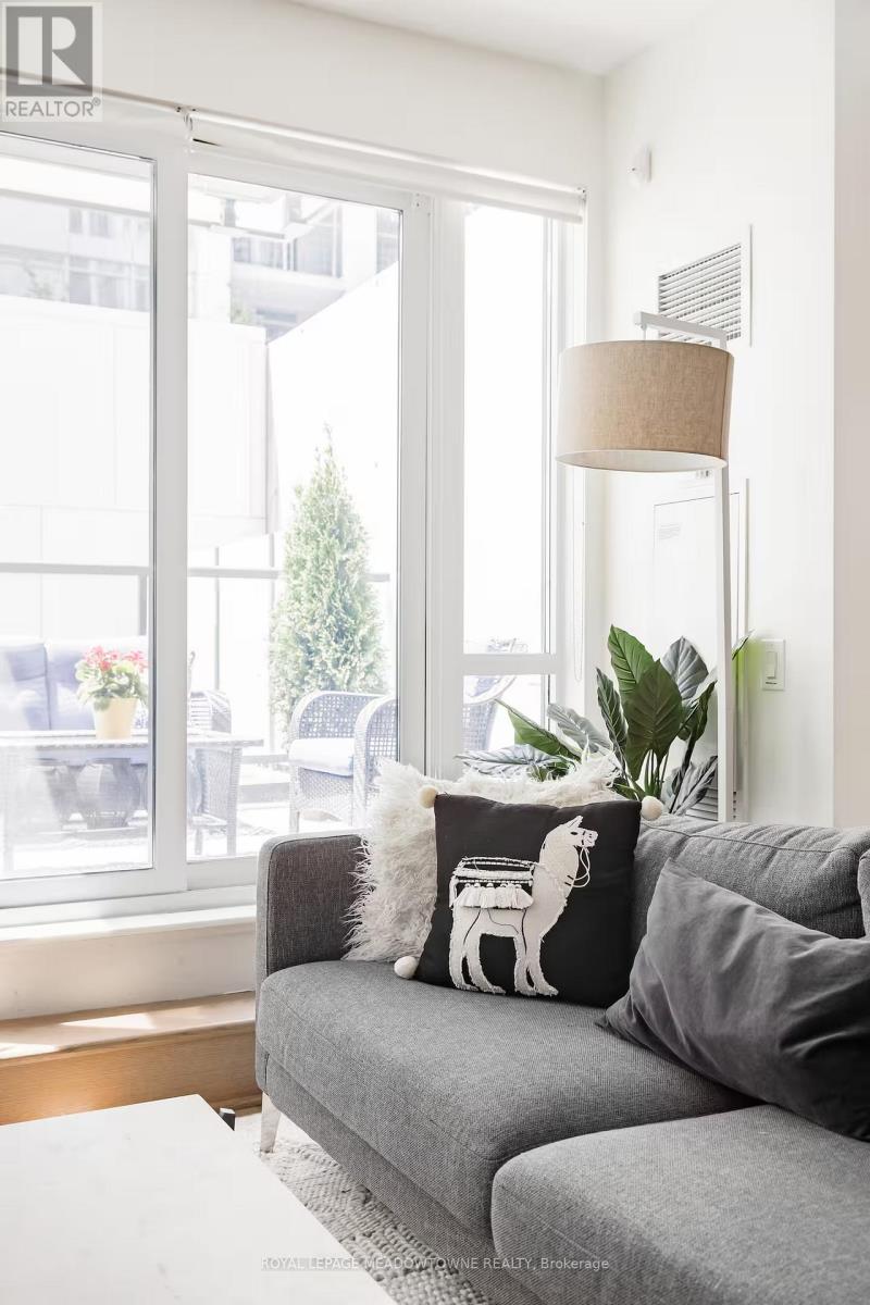 210 - 560 Front Street W, Toronto, Ontario  M5V 1C1 - Photo 12 - C12536342