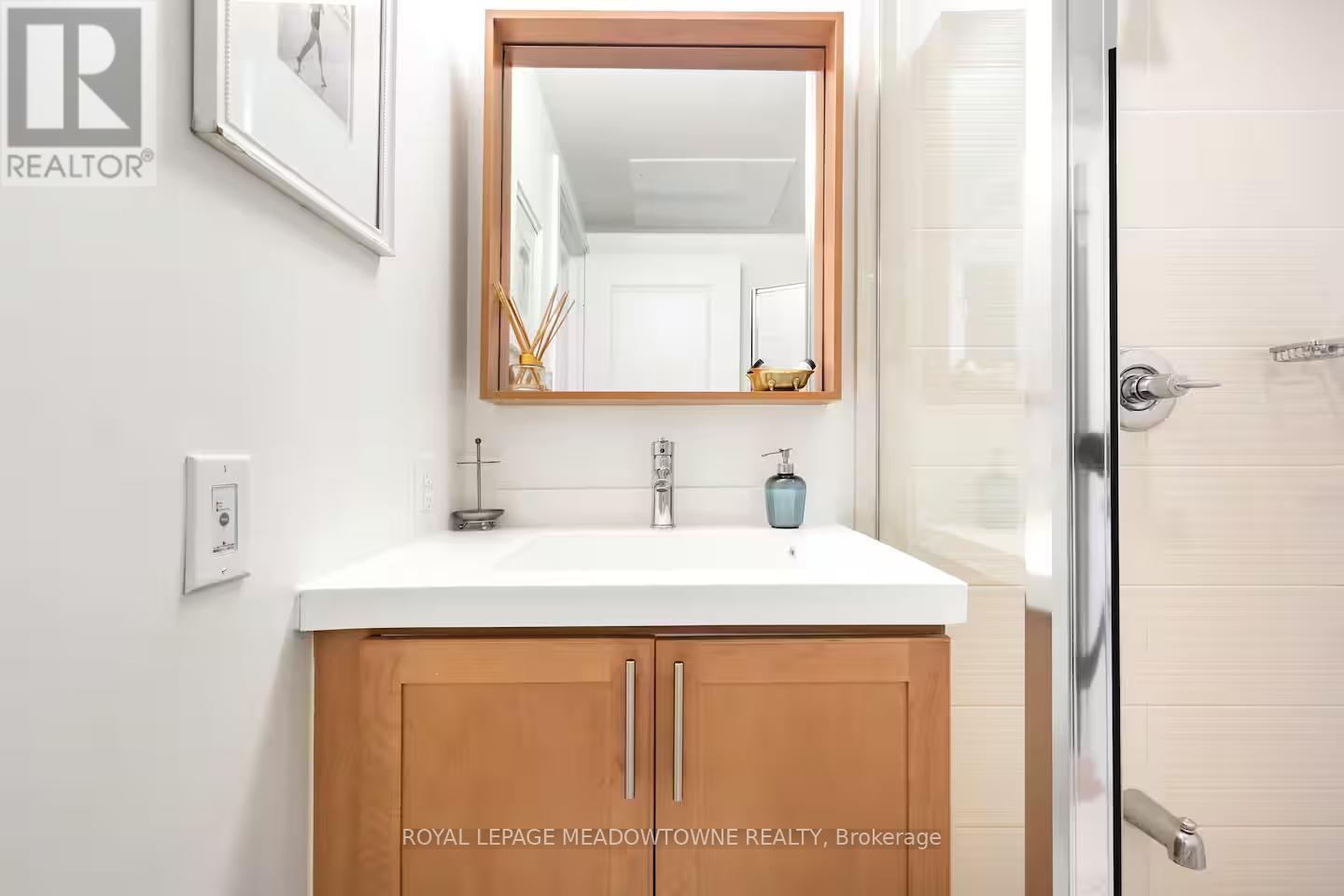 210 - 560 Front Street W, Toronto, Ontario  M5V 1C1 - Photo 13 - C12536342