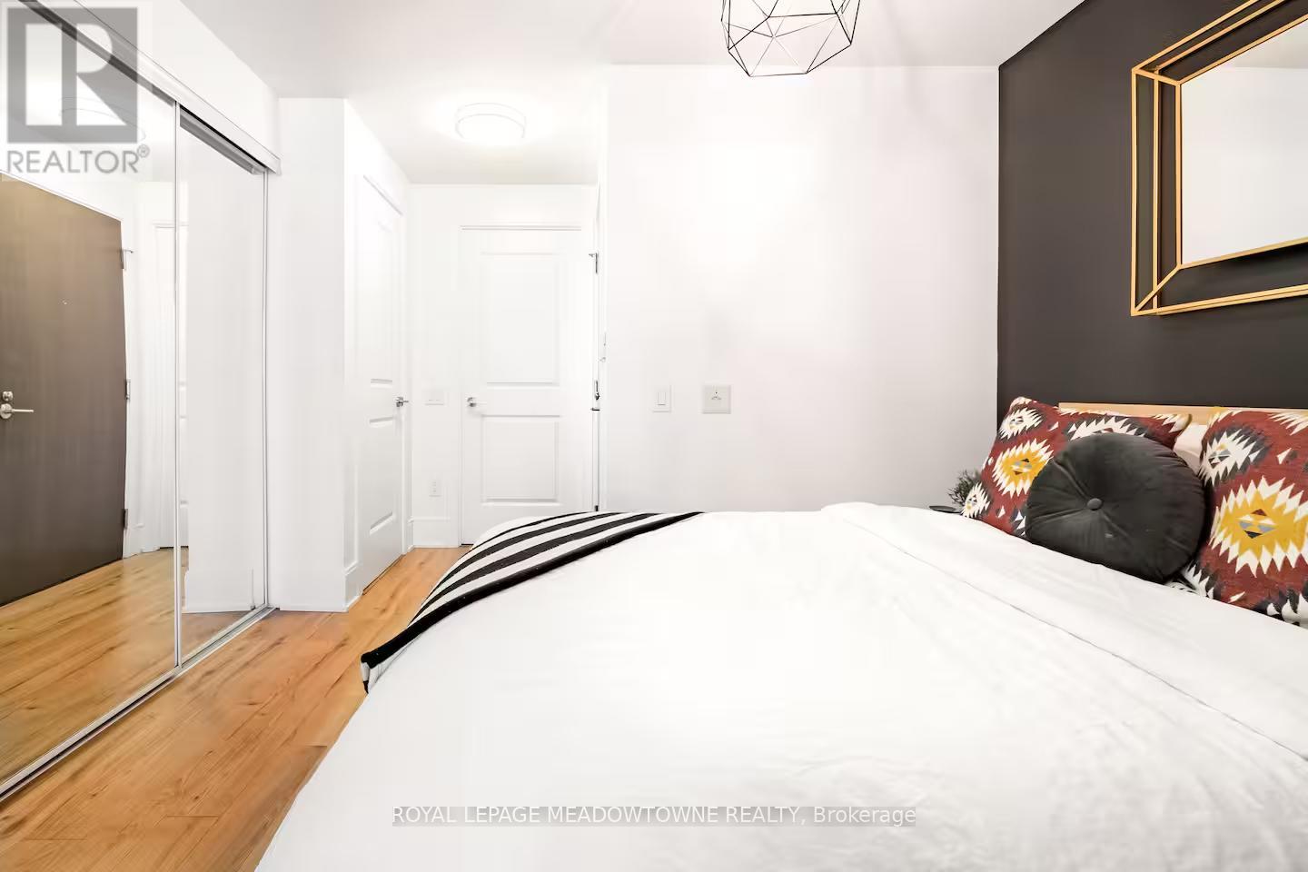 210 - 560 Front Street W, Toronto, Ontario  M5V 1C1 - Photo 17 - C12536342