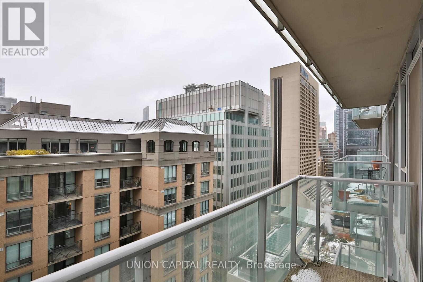 1605 - 126 Simcoe Street, Toronto, Ontario  M5H 4E6 - Photo 15 - C12536372
