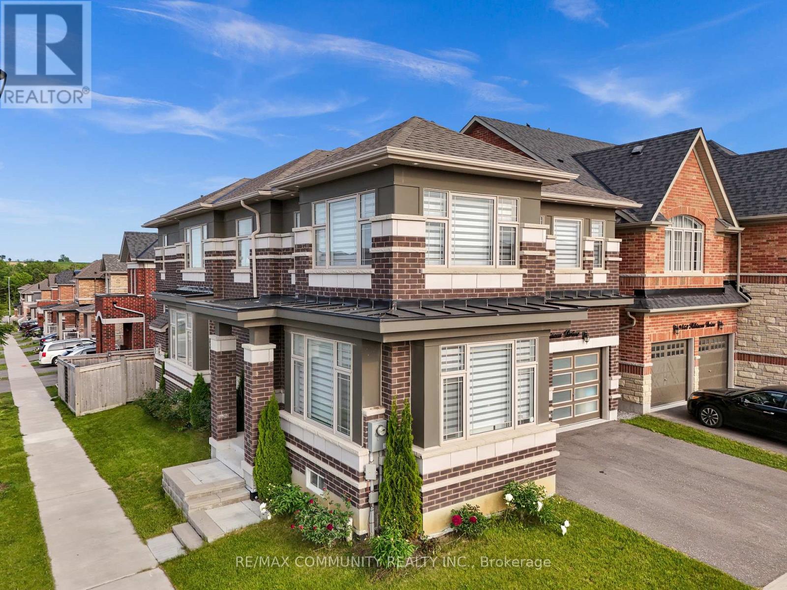 2455 Hibiscus Drive, Pickering, Ontario  L1X 0H1 - Photo 3 - E12536048