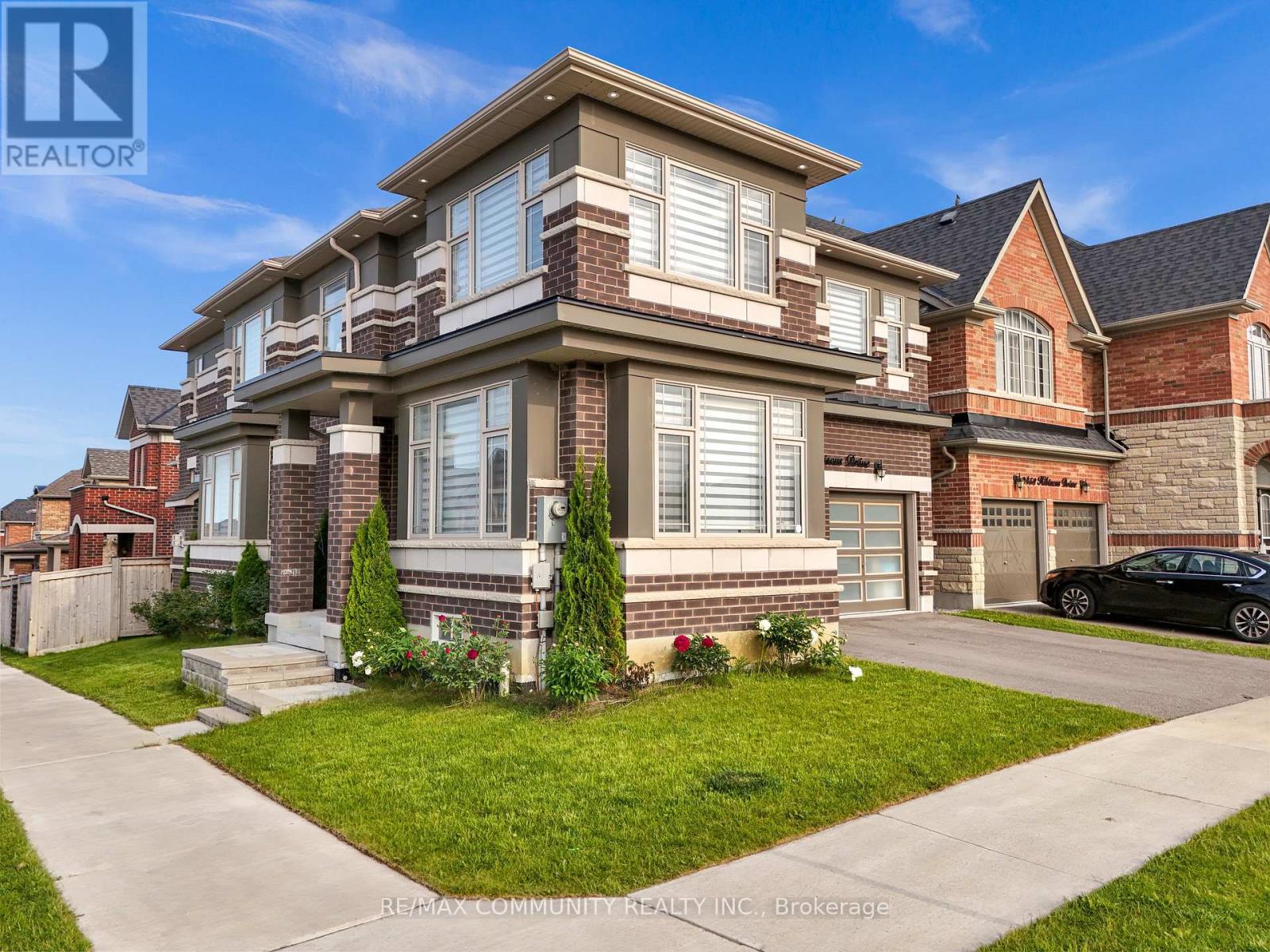 2455 Hibiscus Drive, Pickering, Ontario  L1X 0H1 - Photo 4 - E12536048