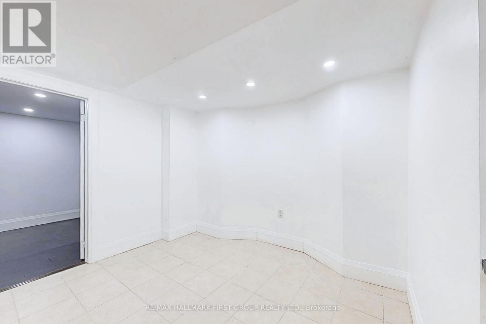 1 Bramwell Drive, Ajax, Ontario  L1S 5L1 - Photo 13 - E12536174