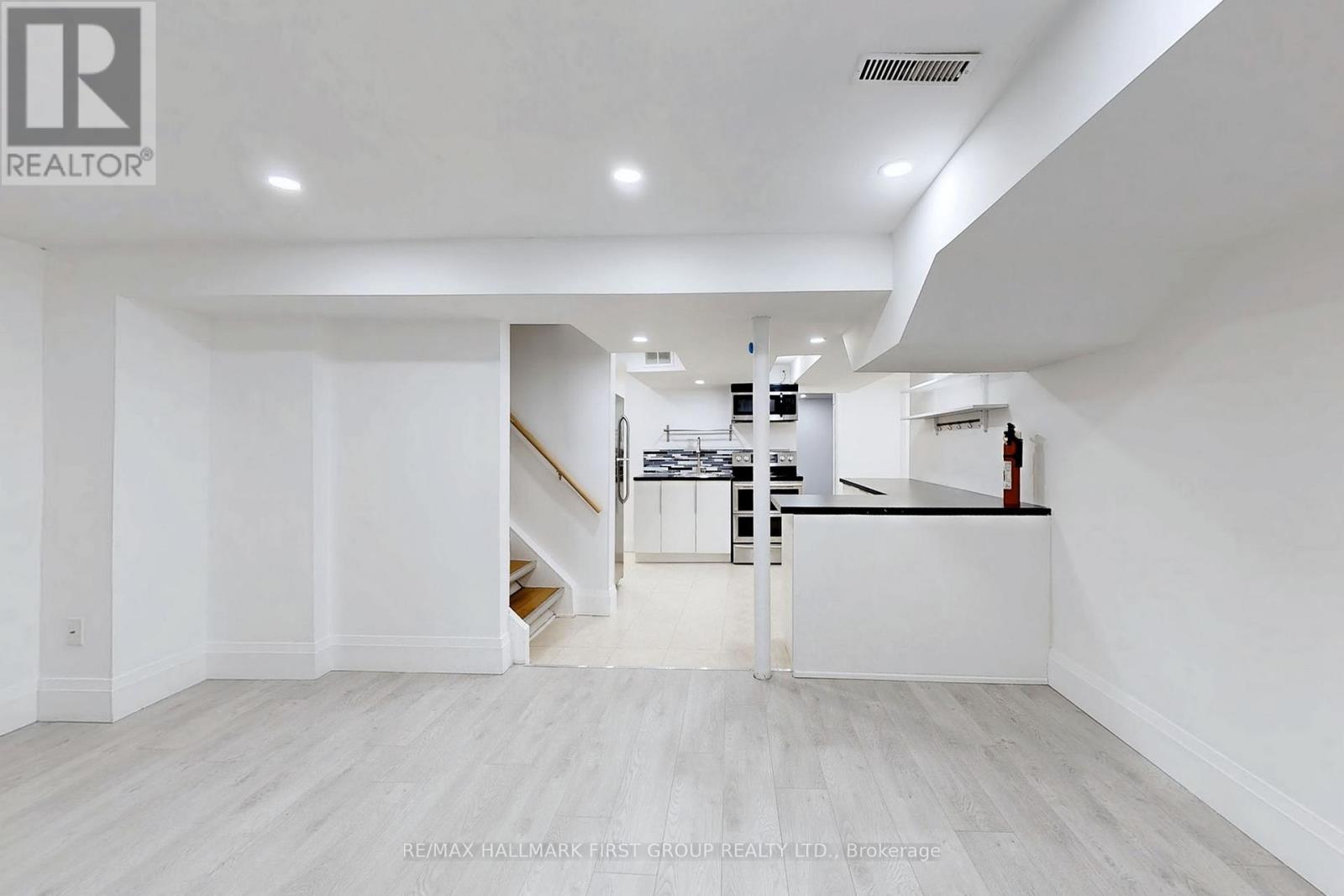 1 Bramwell Drive, Ajax, Ontario  L1S 5L1 - Photo 2 - E12536174