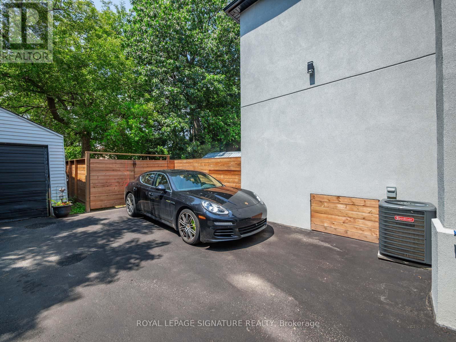 186 Oak Park Avenue, Toronto, Ontario  M4C 4M8 - Photo 49 - E12536218