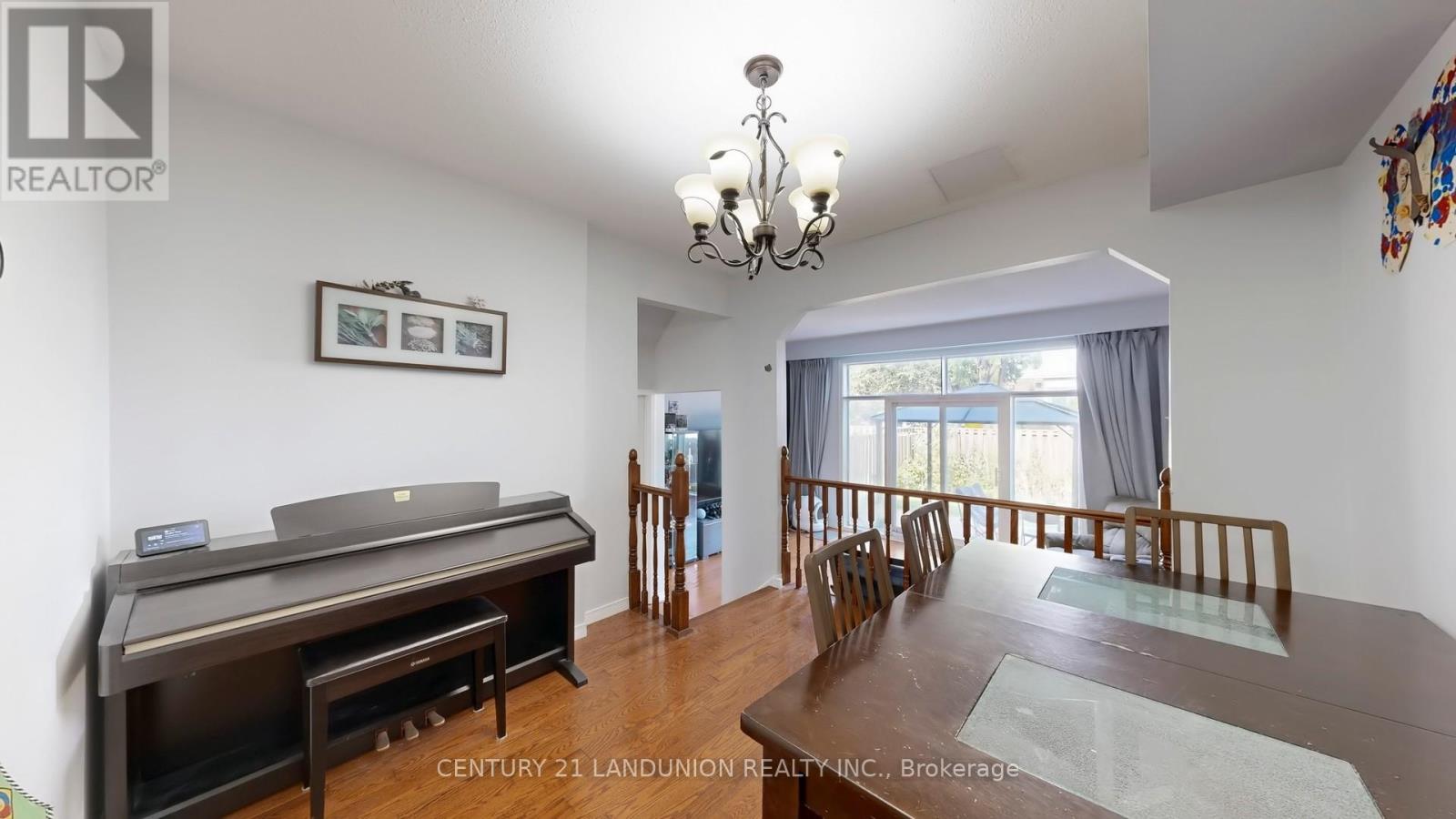 132 Silver Springs Boulevard, Toronto, Ontario  M1V 1N1 - Photo 12 - E12536284