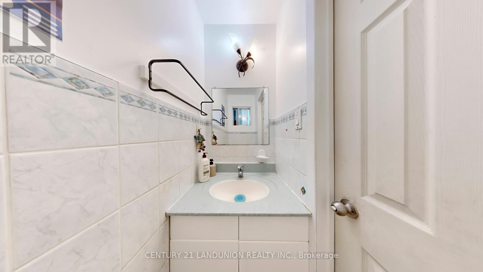 132 Silver Springs Boulevard, Toronto, Ontario  M1V 1N1 - Photo 13 - E12536284