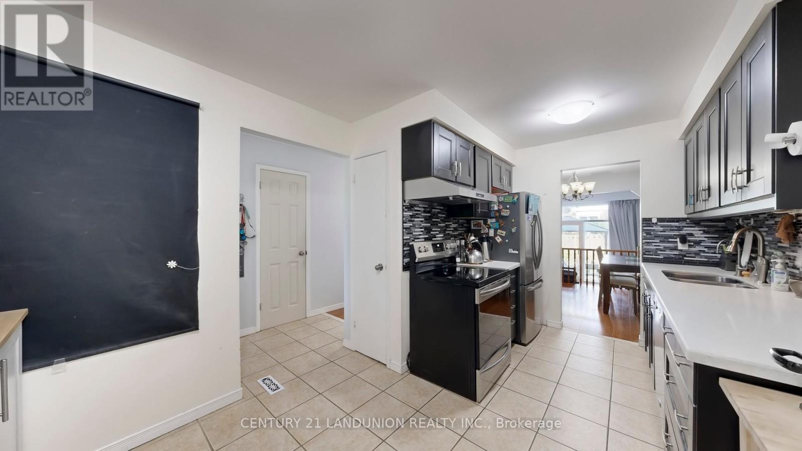 132 Silver Springs Boulevard, Toronto, Ontario  M1V 1N1 - Photo 8 - E12536284