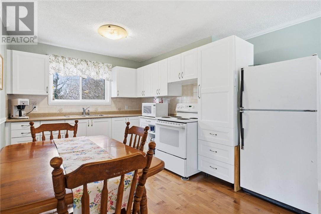 1566 Rose Court, Hanmer, Ontario  P3P 1A8 - Photo 8 - 2125620