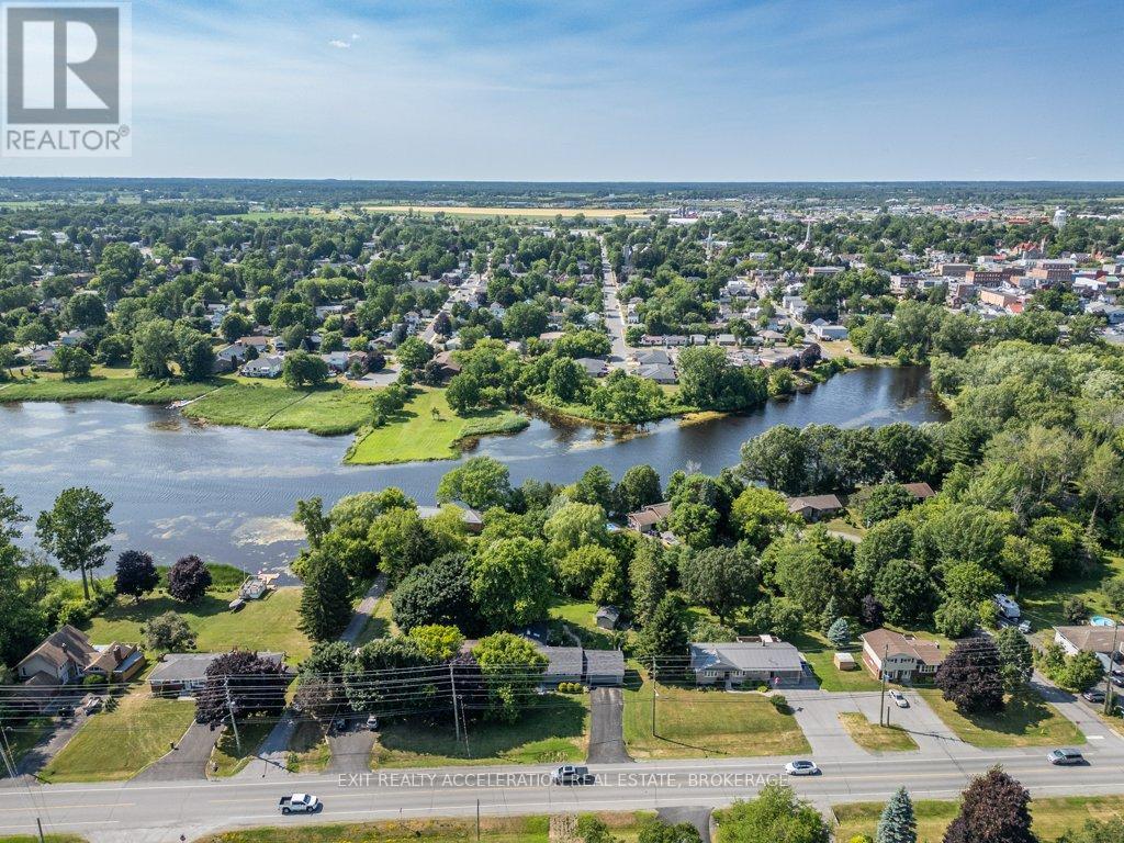 63 River Road, Greater Napanee, Ontario  K7R 3H3 - Photo 47 - X12536432