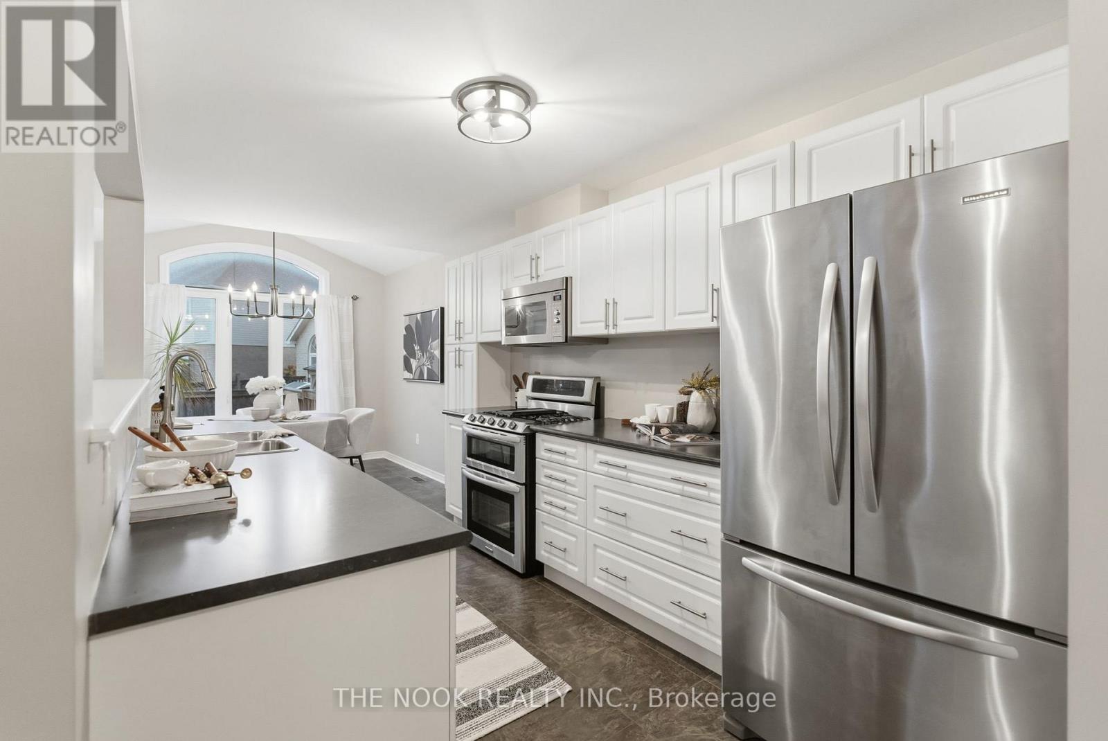 82 Westover Drive, Clarington, Ontario  L1C 0M6 - Photo 6 - E12536518