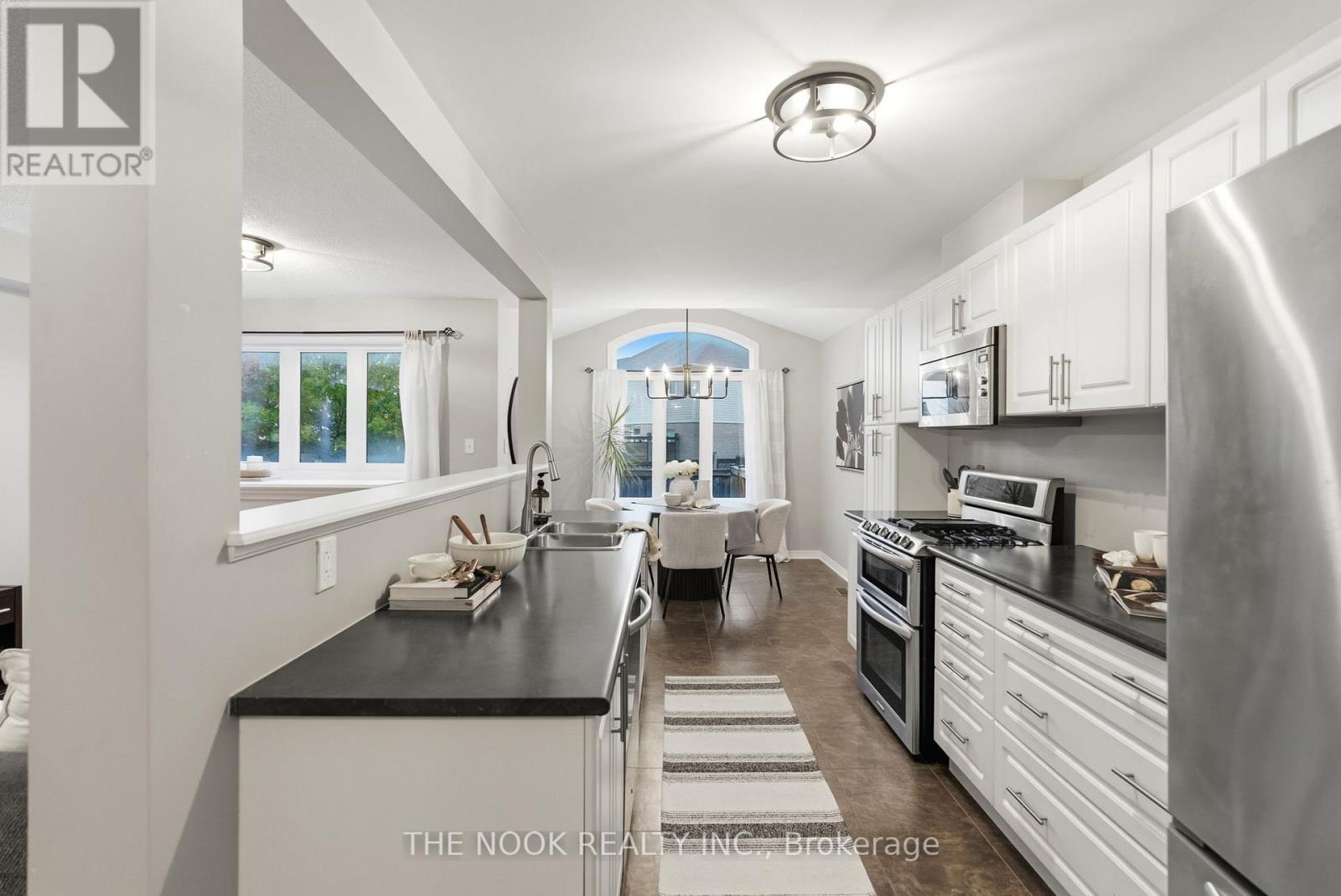 82 Westover Drive, Clarington, Ontario  L1C 0M6 - Photo 8 - E12536518