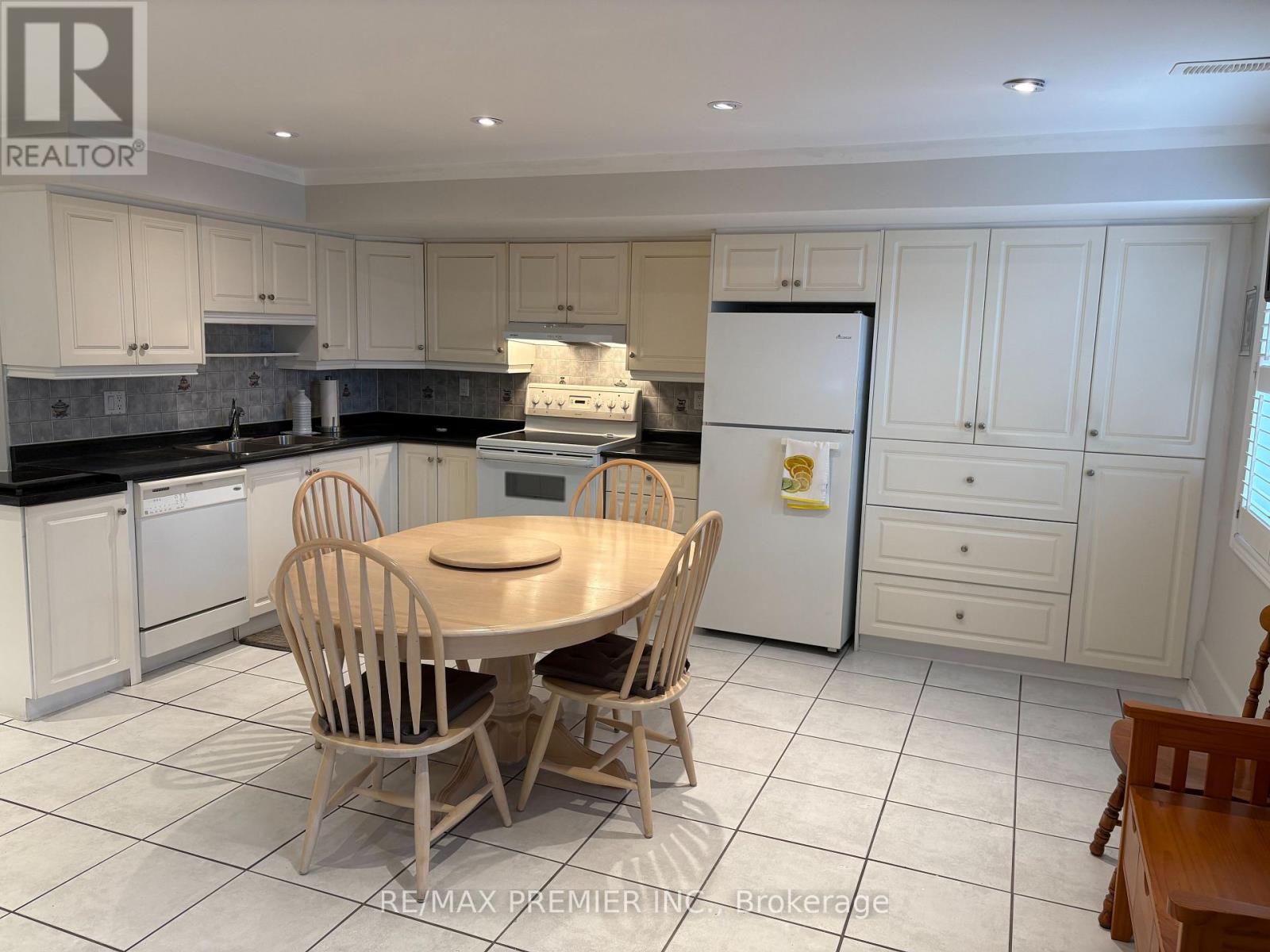 Bsmt - 35 Laura Sabrina Drive, Vaughan, Ontario  L4H 1M6 - Photo 4 - N12536118