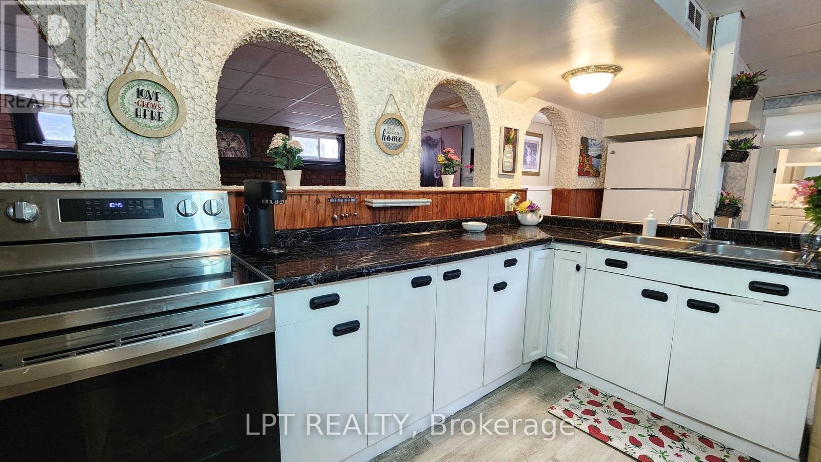 2049 Northern Avenue, Innisfil, Ontario  L9S 1Z4 - Photo 18 - N12536148