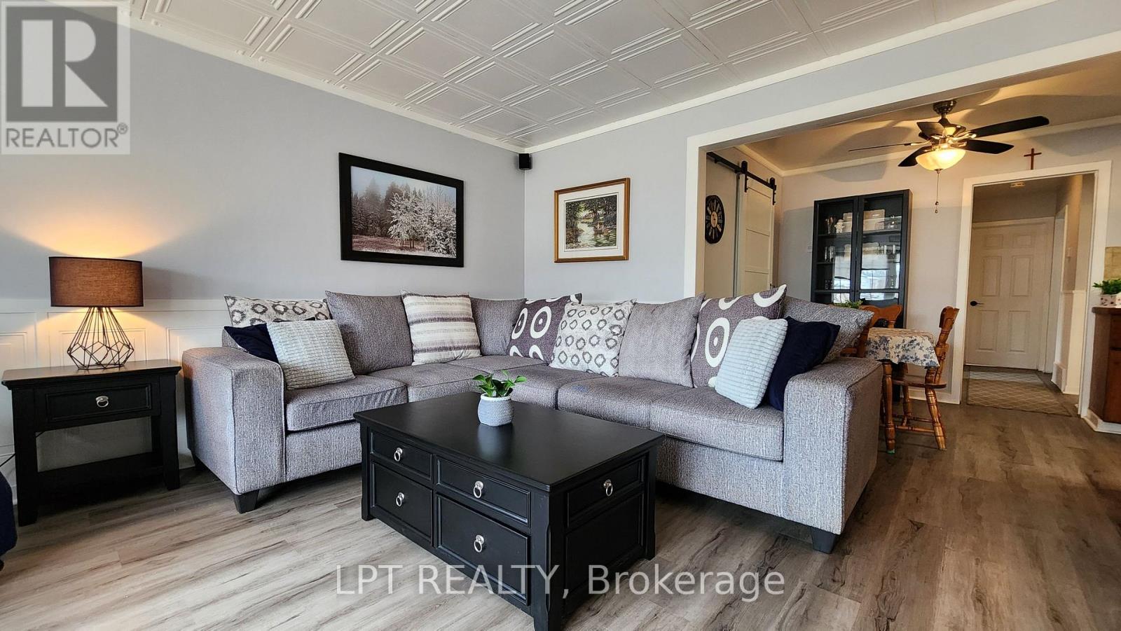 2049 Northern Avenue, Innisfil, Ontario  L9S 1Z4 - Photo 5 - N12536148