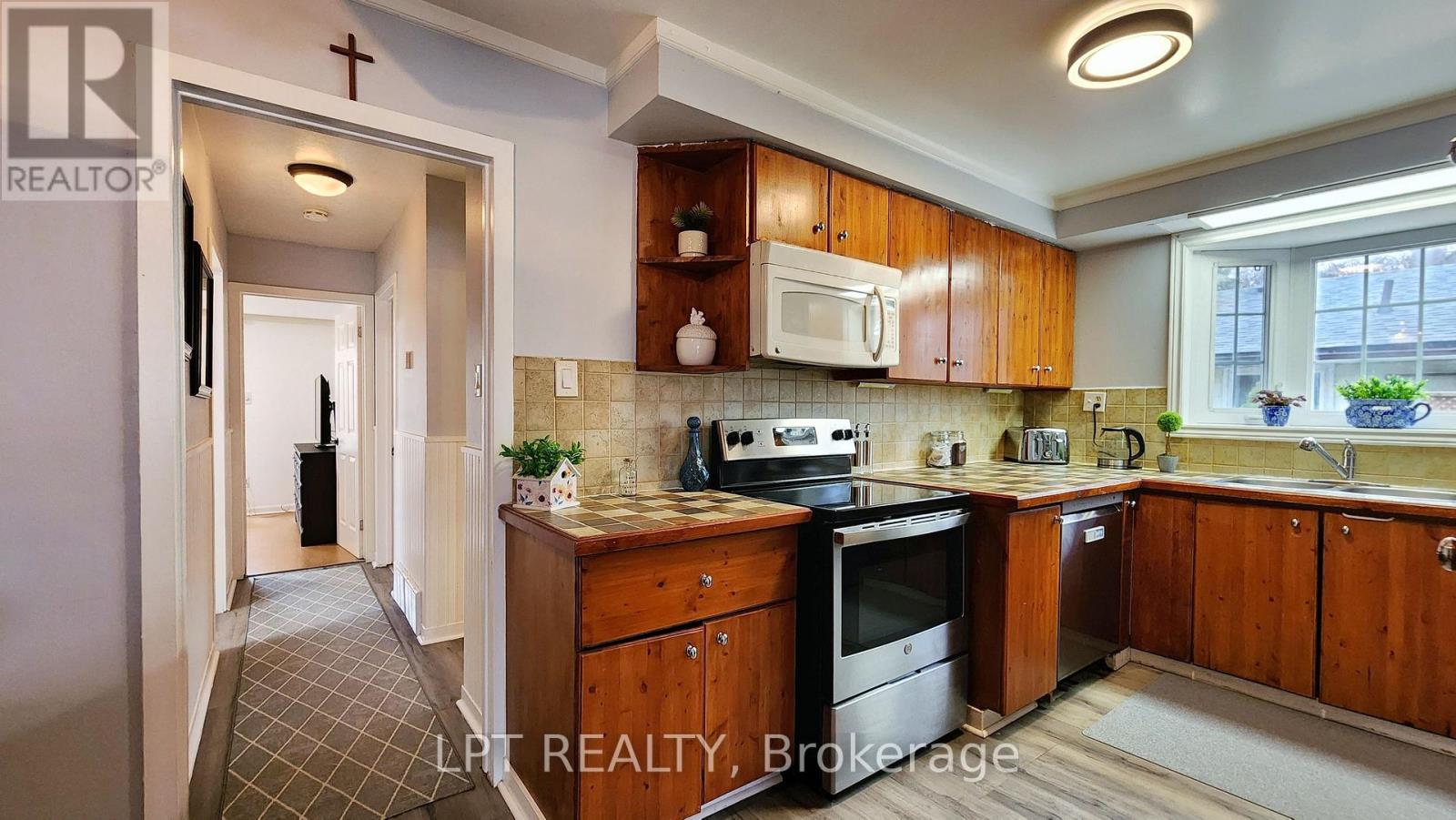 2049 Northern Avenue, Innisfil, Ontario  L9S 1Z4 - Photo 9 - N12536148