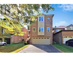 19 STEMMLE DRIVE, Aurora, Ontario