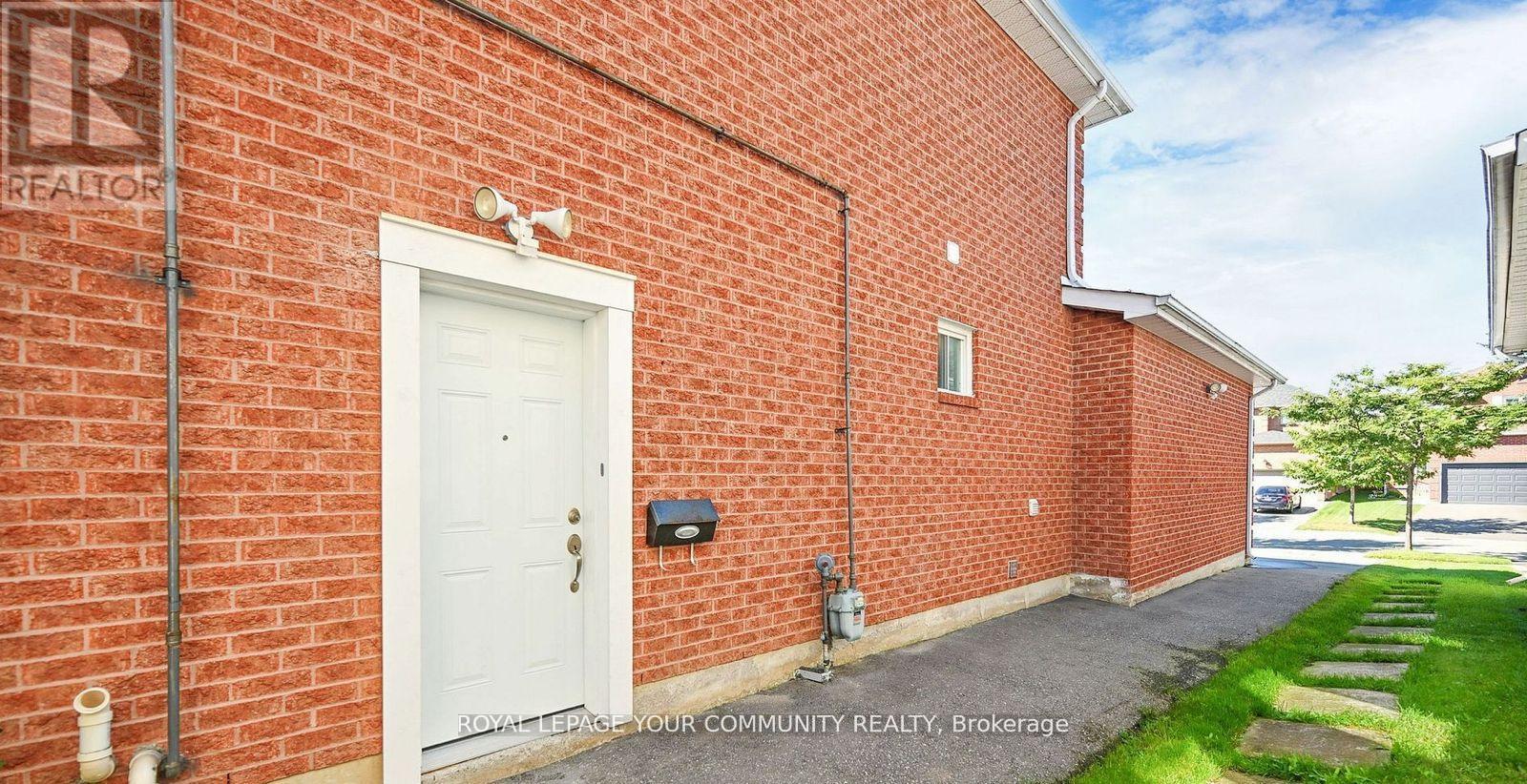 Basement - 19 Mountbatten Road, Vaughan, Ontario  L4J 8A5 - Photo 3 - N12536258