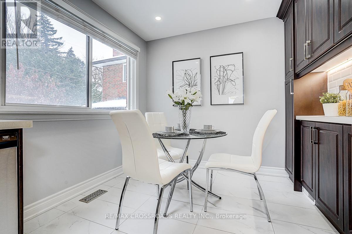 78 Fred Varley Drive, Markham, Ontario  L3R 1S7 - Photo 15 - N12536312