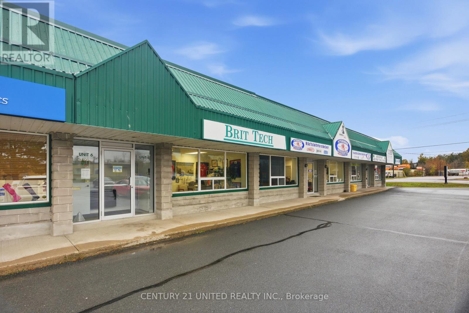 5 - 655 The Queensway, Peterborough, Ontario K9J 7M1 - Photo 2 - X12536436