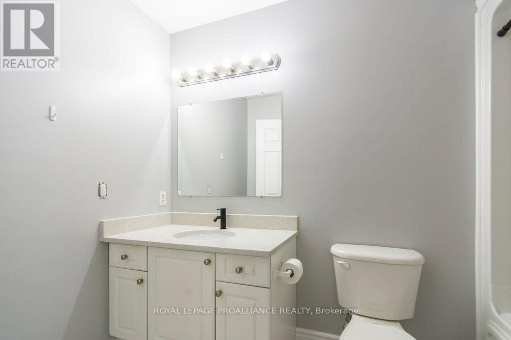 23 Sunshine Lane, Quinte West, Ontario K8V 6X3 - Photo 15 - X12536504