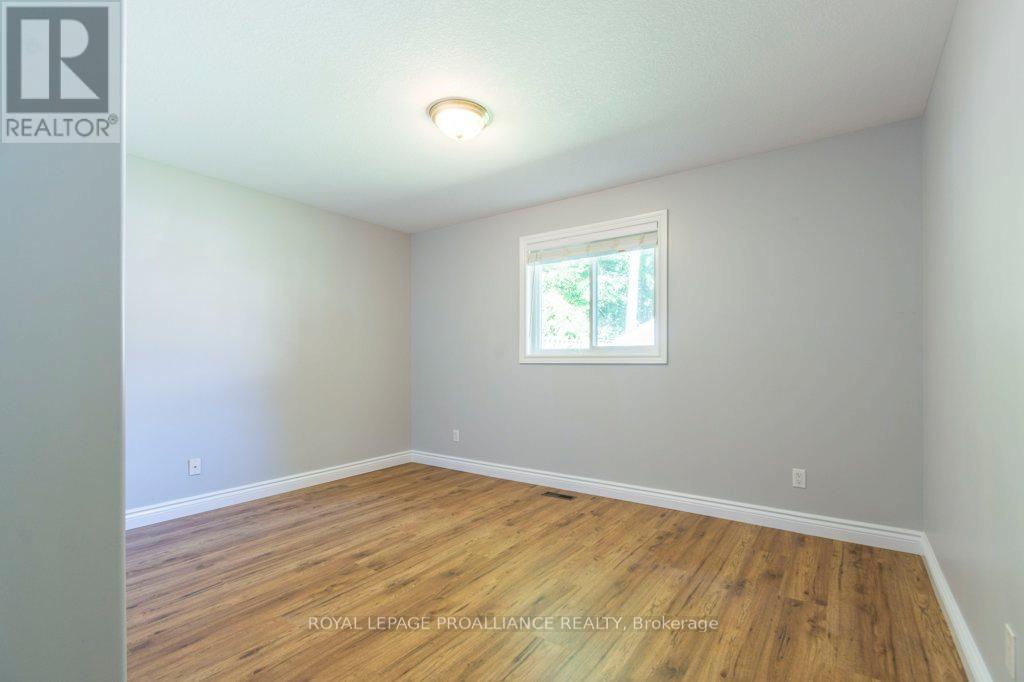 23 Sunshine Lane, Quinte West, Ontario K8V 6X3 - Photo 17 - X12536504