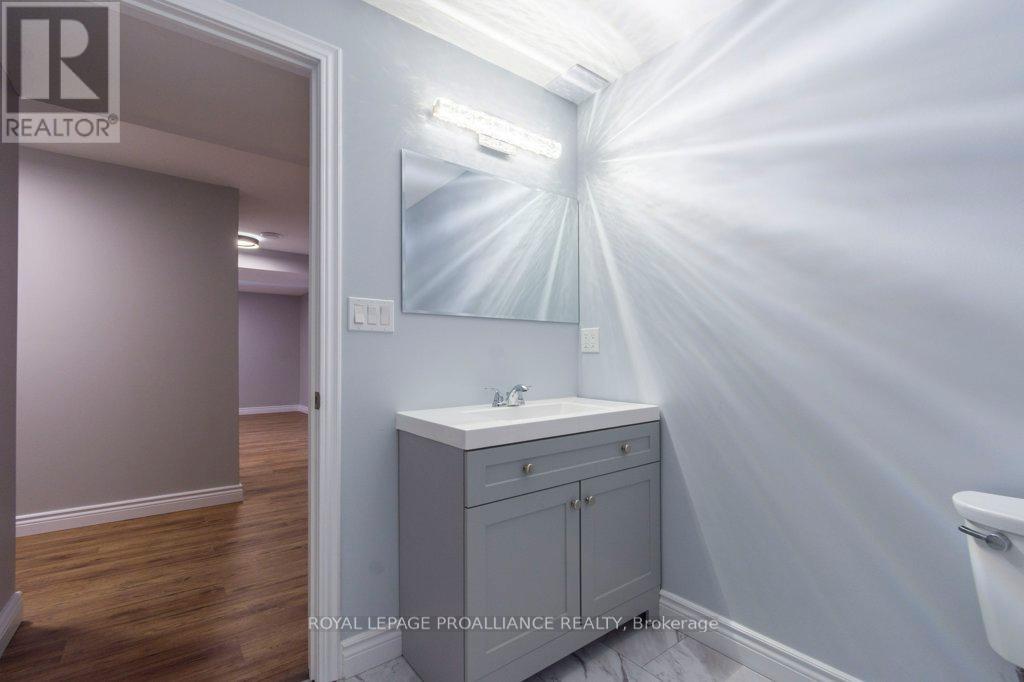 23 Sunshine Lane, Quinte West, Ontario K8V 6X3 - Photo 25 - X12536504