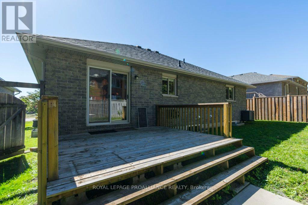 23 Sunshine Lane, Quinte West, Ontario K8V 6X3 - Photo 28 - X12536504